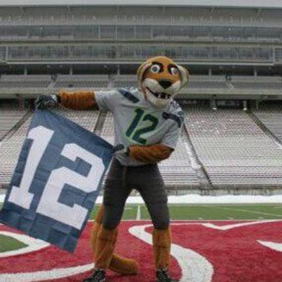 Meet your Posher, Chris - Picture 1 of 1